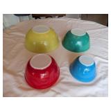 4pc Pyrex Primary Color Mixing Bowls