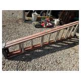 10' Fiberglass Ladder