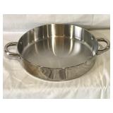 STAINLESS DOUBLE HANDLE SKILLET. "BASICS"