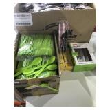LOT OF PLASTIC TABLEWARE