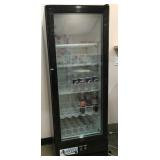 AVANCO SINGLE GLASS DOOR REFRIGERATOR (TEMP 33.2)