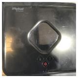 i ROBOT BRAAVA ROBOTIC VACUUM + CHARGING STATION