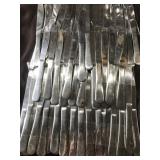 LOT OF 48 DINNER KNIVES  8.5'
