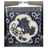 BLUE & WHITE LION MOTIF SQUARE COVERED JAR
