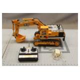 Cat 225 Excavator Remote Control Toy