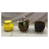 Copper Kettle, Yellow Commode & Mini Cauldron Cast