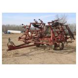 International 4600 Bi-Fold Cultivator