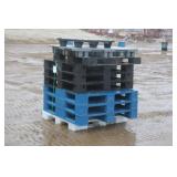 (10) Poly Pallets