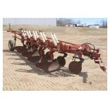 International 720 5-Bottom Plow