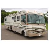 1996 Fleetwood Bounder Motorhome 1GBLP37JXT3300385