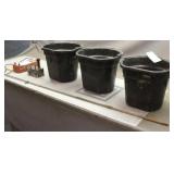 (3) Grain Buckets, Water Pan & Fencer w/Fuses