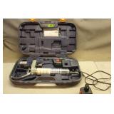 Lincoln Grease Gun W/ (2) Batteries And Charger