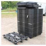(44) Poly Pallets w/ Bottom Supports