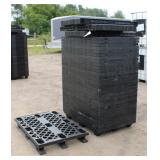 (31) Poly Pallets w/ Bottom Supports