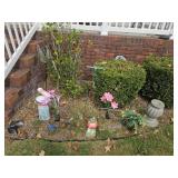 Outdoor decor lot 1 Outdoor decor lot 1