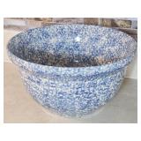 Gerald E. Henn Roseville Pottery Blue Spongeware Gerald E. Henn Roseville Pottery Blue Spongeware