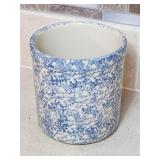 HENN POTTERY ~ BLUE SPONGE CROCK / JAR HENN POTTERY ~ BLUE SPONGE CROCK / JAR