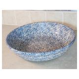 Gerald E. Henn Roseville Pottery Blue Spongeware Gerald E. Henn Roseville Pottery Blue Spongeware
