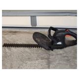 Black & Decker TR1700 17-Inch Electric Hedge Trimm
