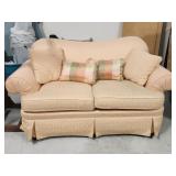 Ethan Allen Loveseat 34×6442