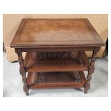 Ethan Allen End Table 25.5×28×22