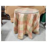 Table W/Glass Protector Top And Linen28×26×26