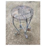 Metal Wire Plant Stand with Circular Top