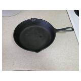 Cast Iron Skillet with Pour Spouts
