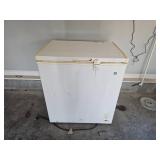 General Electric 5 Cu. Ft. White Chest Freezer