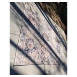 96ï¿½121 Woven Area Rug with Geometric Design