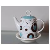 Dudson Vitrified Teapot with Saucer