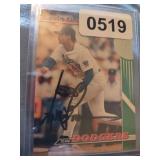 Topps #5 1993 Dodgers Kevin Gross, Signed
