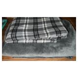 Fleece & Throw Blankets