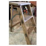 24" Wood Stepstool