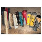 Brushes & Flashlights