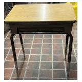 Metal w/Wood Lift-Top School Desk