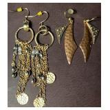 (2)pr Dangle Earrings