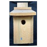 Wood Birdhouse, 16' x 8' x 11'