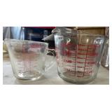 PYREX 2 Cup & Anchor Hocking 4 Cup Measures
