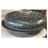 14' Oval Granite Roaster w/Lid