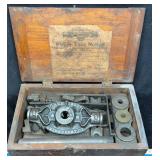 Antique Armstrong Bridgeport Pipe Threader Die Set