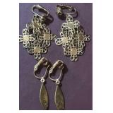 (2)pr Gold Tone Earrings