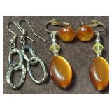 (2)pr Dangle Earrings