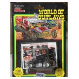 Andy Hillenburg World of Outlaws 1:64 Die Cast
