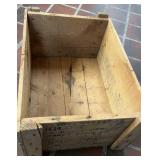 Kraft 12 Quart Jar Wood Crate, 19' x 13' x 8'