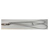 Metal Wire & Wood Handle 31' Rug Beater