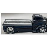 Die Cast 1:24 1947 Ford COE Flatbed