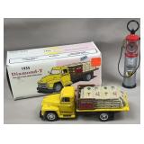 Snap-on Gas Pump Light & 1955 Diamond-T Half Rack