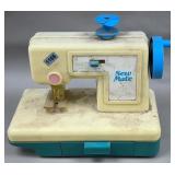 1981 Lanard Sew Mate Toy Sewing Machine