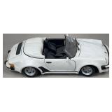 Maisto Die Cast 1:24 Porsche 911 Speedster 1989